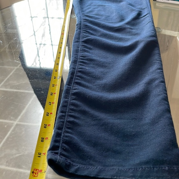 James Jeans, 31, Twiggy, dark wash, lightweight jeans (cotton/poly/Lycra), EUC - Picture 3 of 8